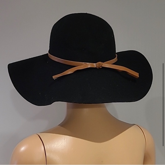 Francesca black wool hat with caramel colored - Picture 2 of 4